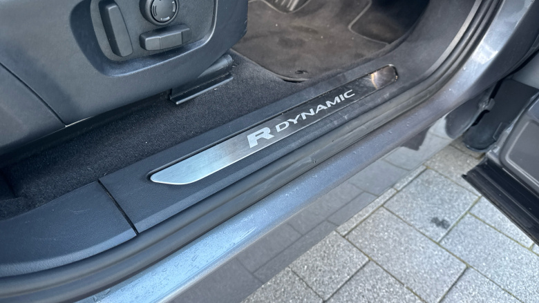 Land Rover Range Rover Evoque 2.0 D200 R-Dynamic S 5dr Auto Diesel Hatchback